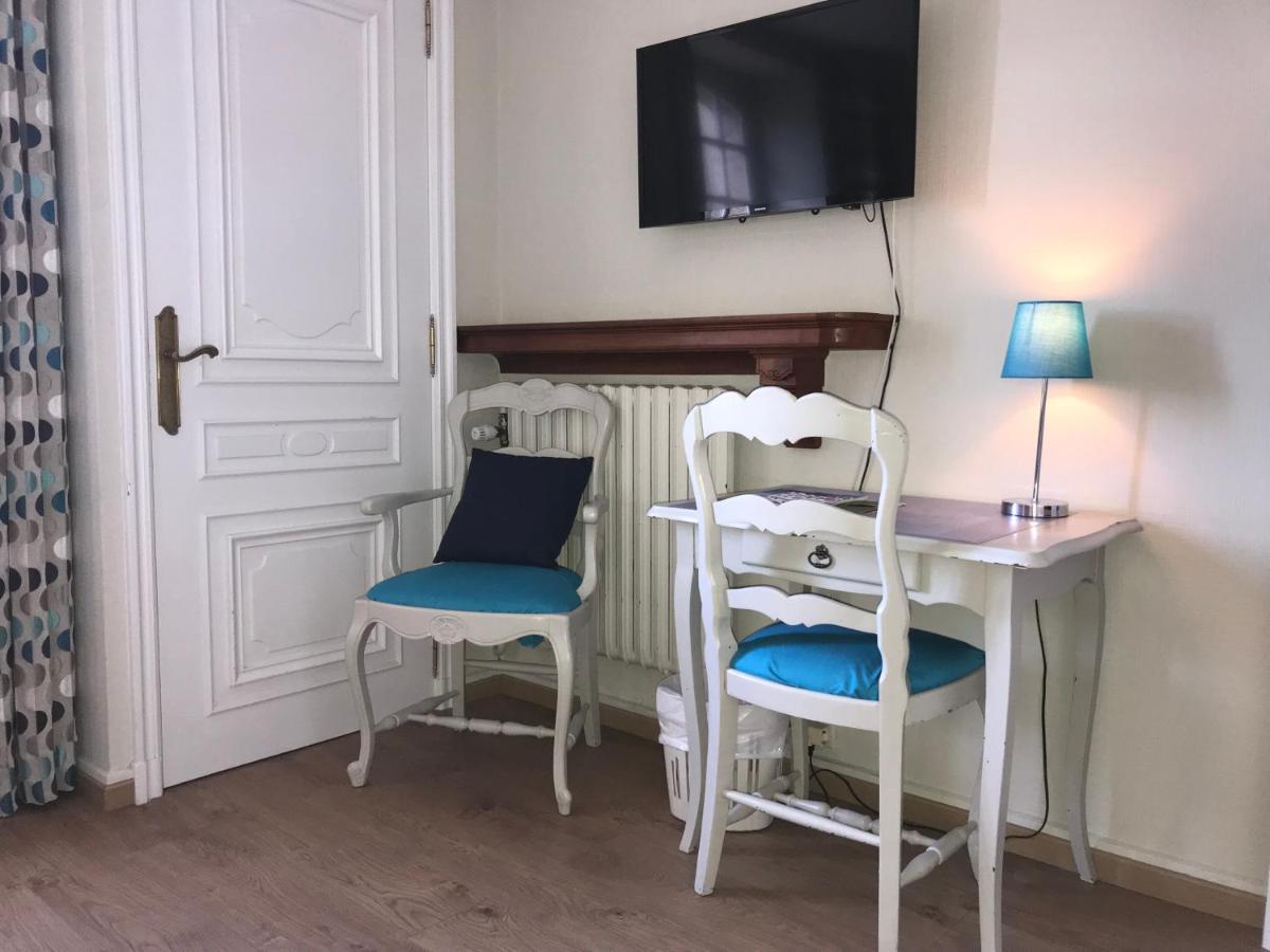 Hotel Les Deux Magots Ла Рош-Бернар Екстериор снимка