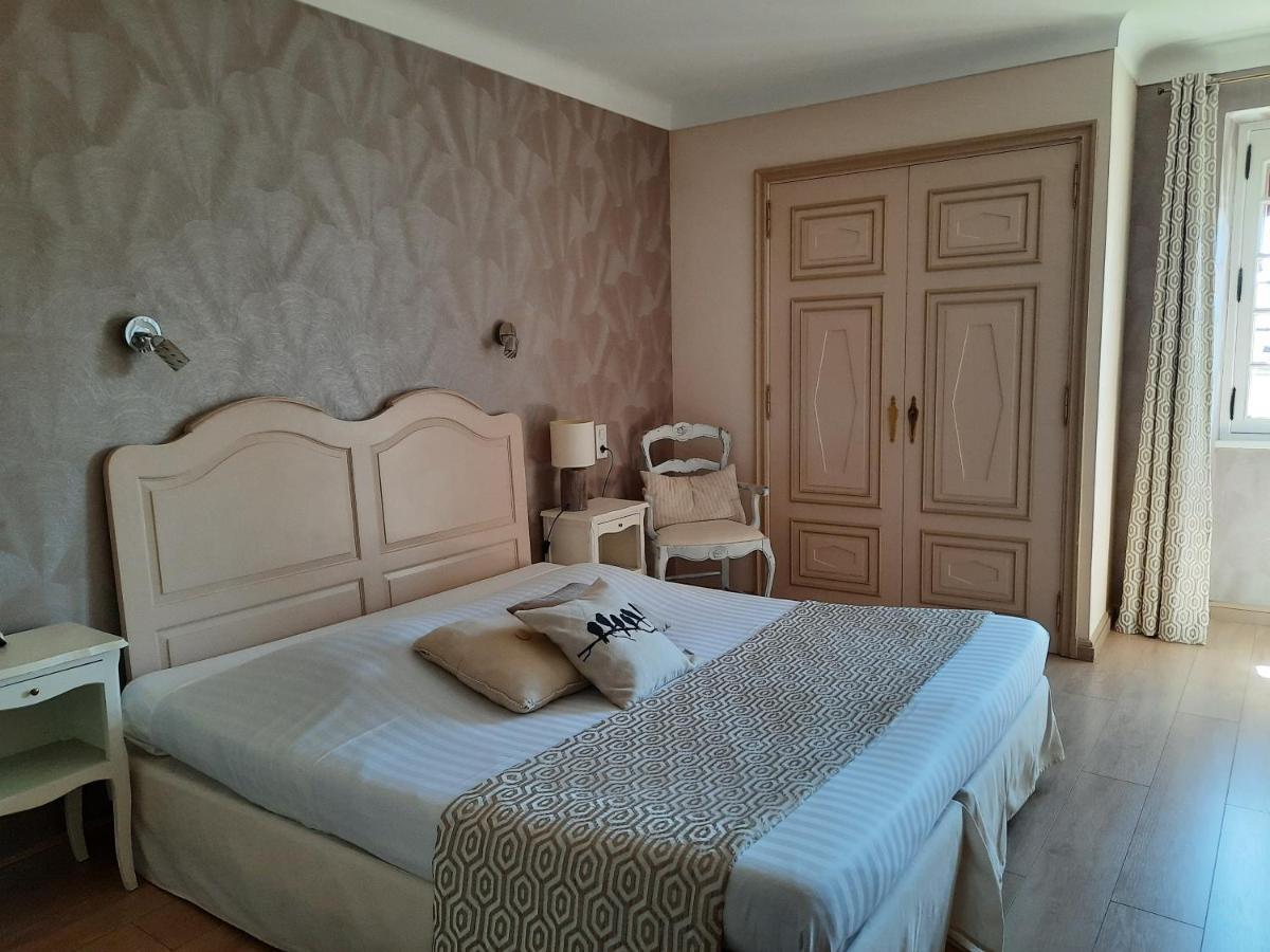 Hotel Les Deux Magots Ла Рош-Бернар Екстериор снимка