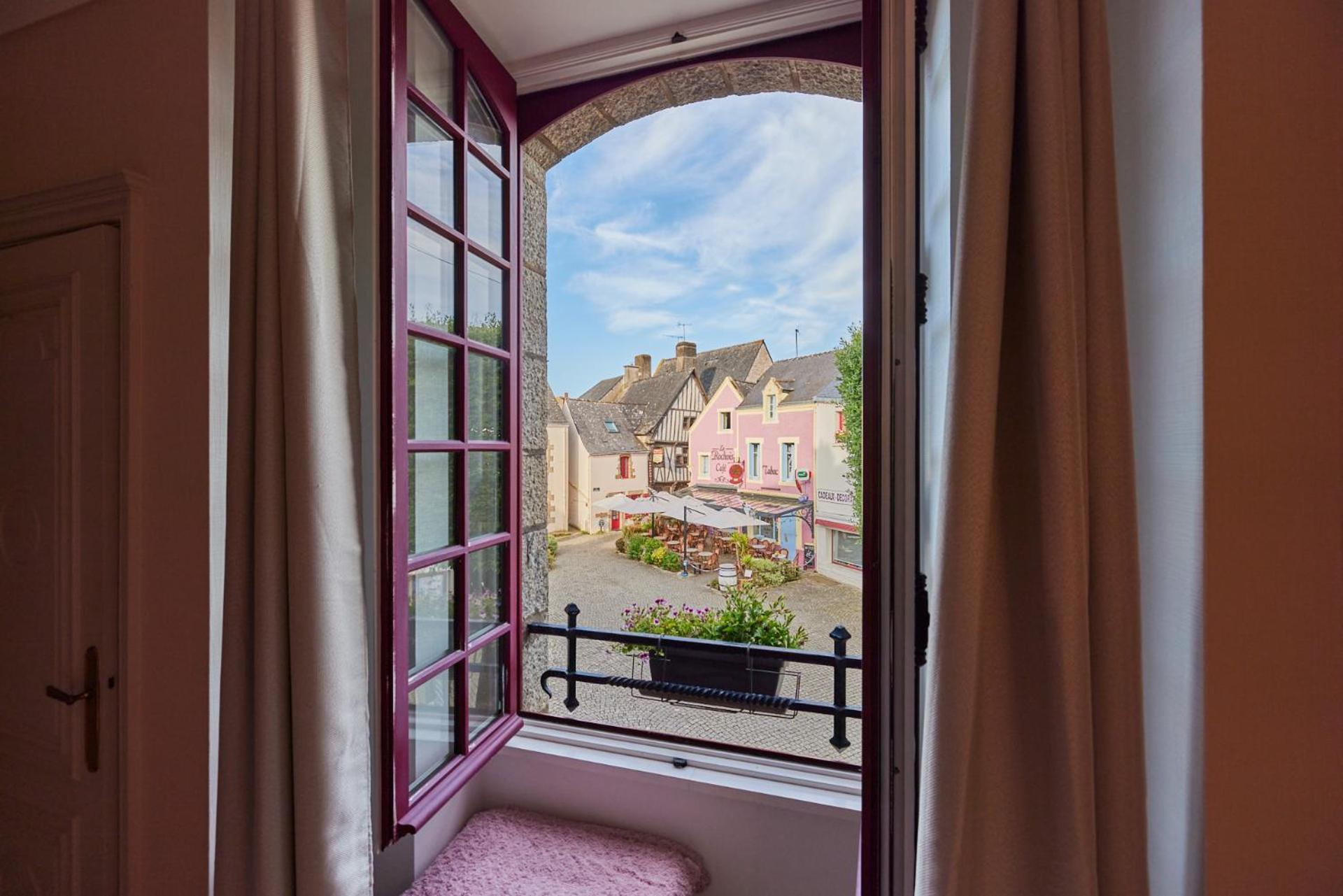 Hotel Les Deux Magots Ла Рош-Бернар Екстериор снимка